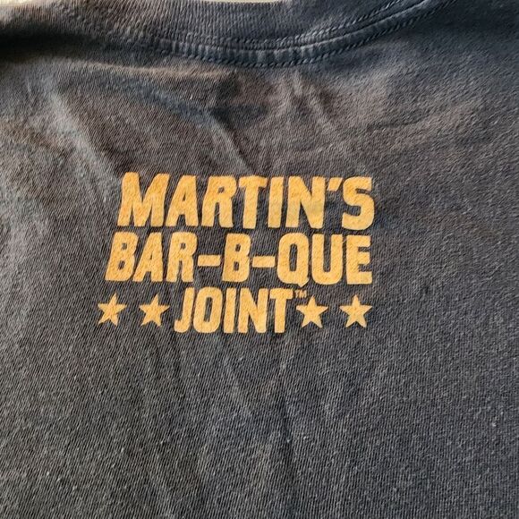 Martin's Bar-B-Que Joint Tshirt With Graphic Of Pig Size Small - Picture 7 of 7